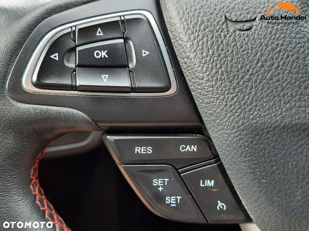 Ford Kuga 1.5 EcoBoost 2x4 ST-Line - 23