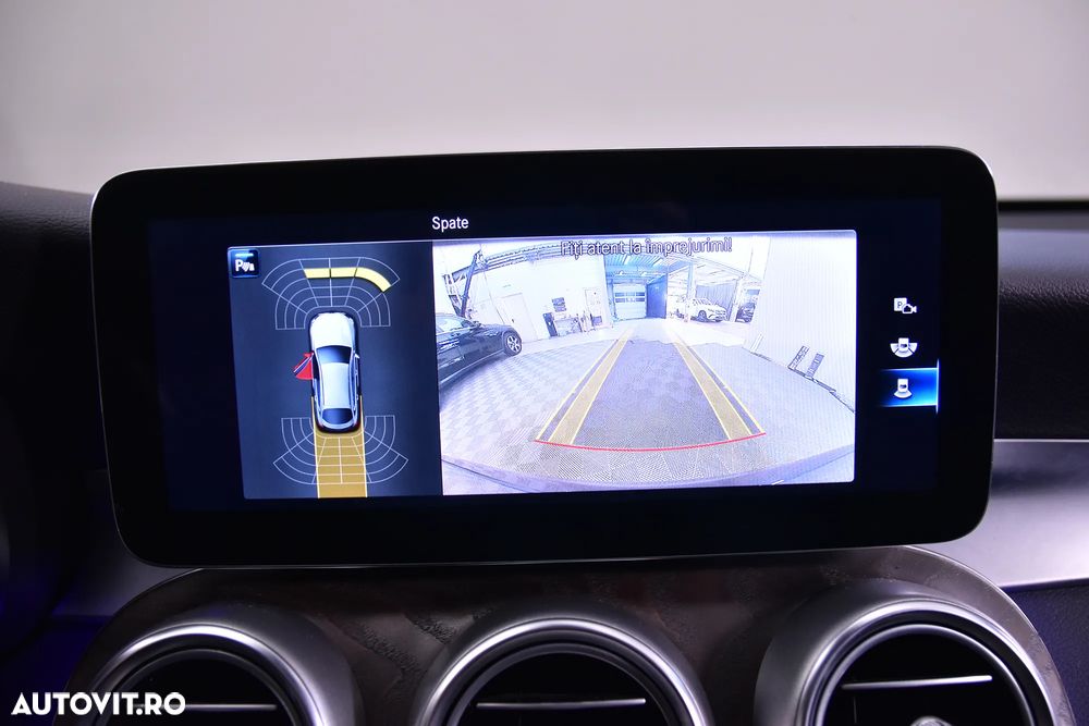 Mercedes-Benz GLC 300 e 4Matic 9G-TRONIC AMG Line - 22