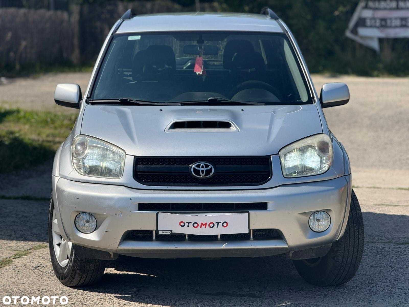 Toyota RAV4 2.0 D-4D 4x4 - 2