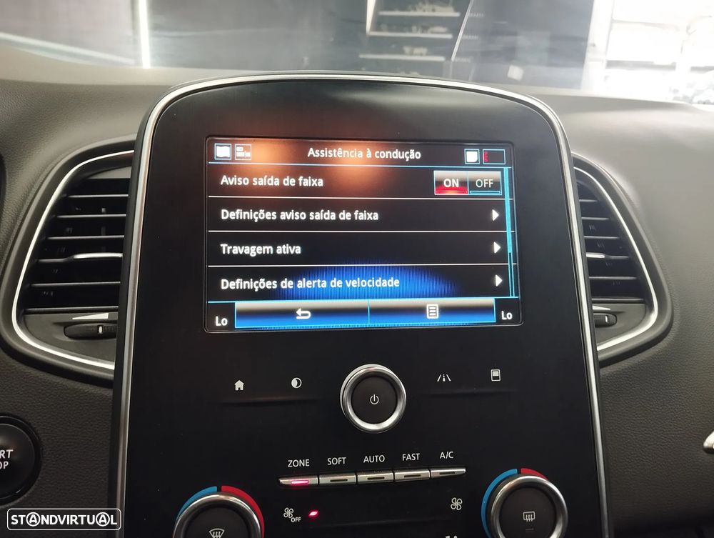 Renault Scénic 1.7 Blue dCi Limited - 29