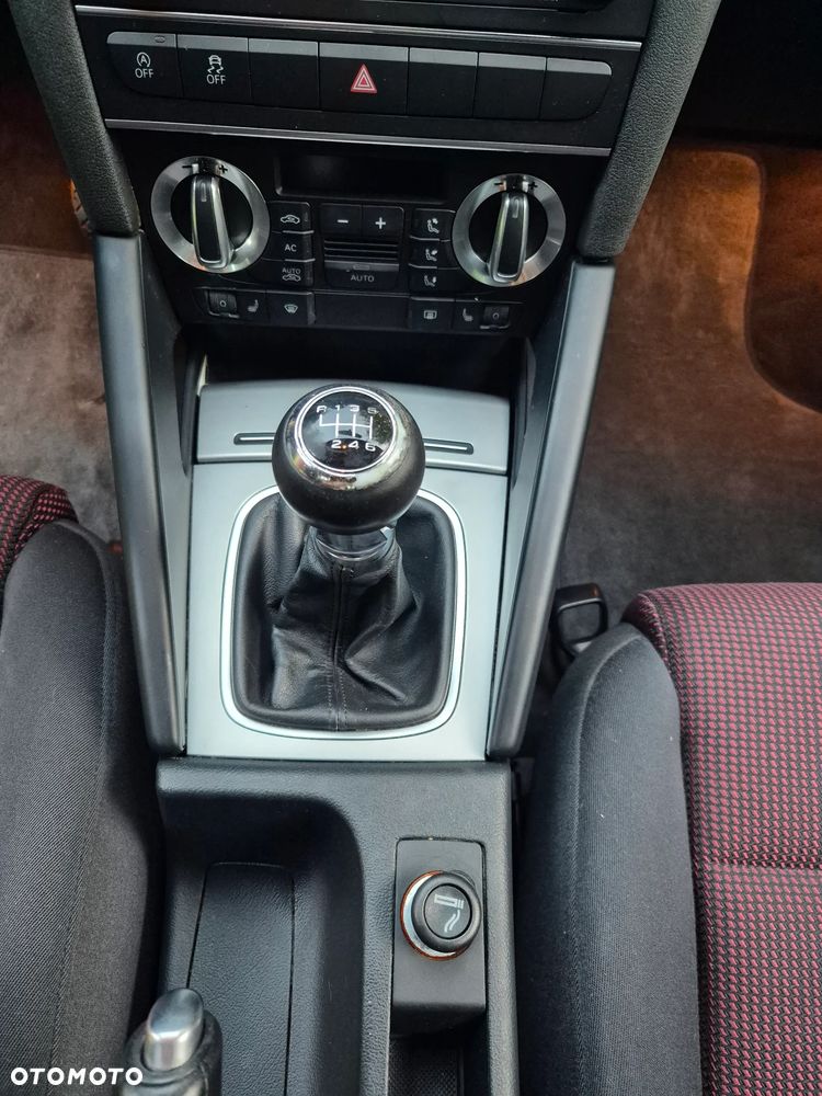 Audi A3 Sportback 2.0 TDI DPF quattro Ambition - 5