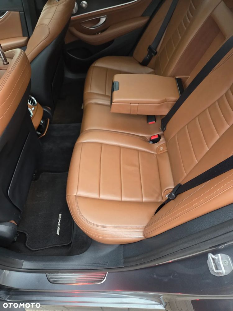 Mercedes-Benz Klasa E 220 d 9G-TRONIC - 14