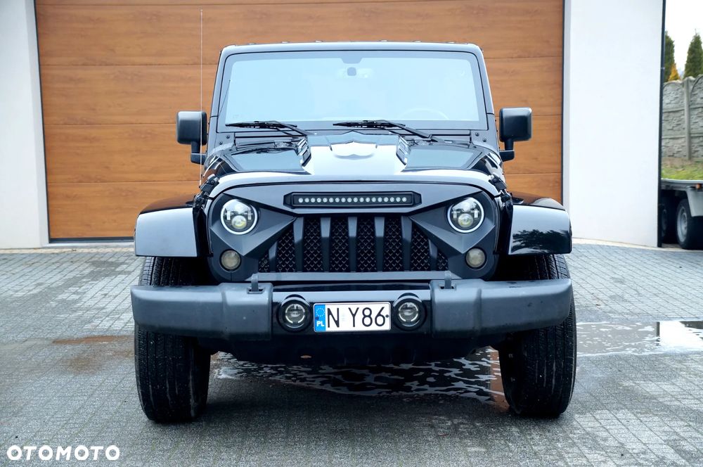 Jeep Wrangler 3.6 Unlim Sahara - 21