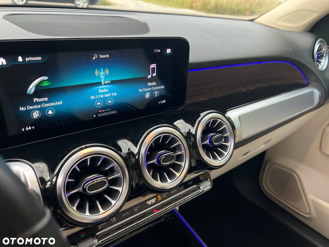 Mercedes-Benz GLB 250 4-Matic 8G-DCT - 26
