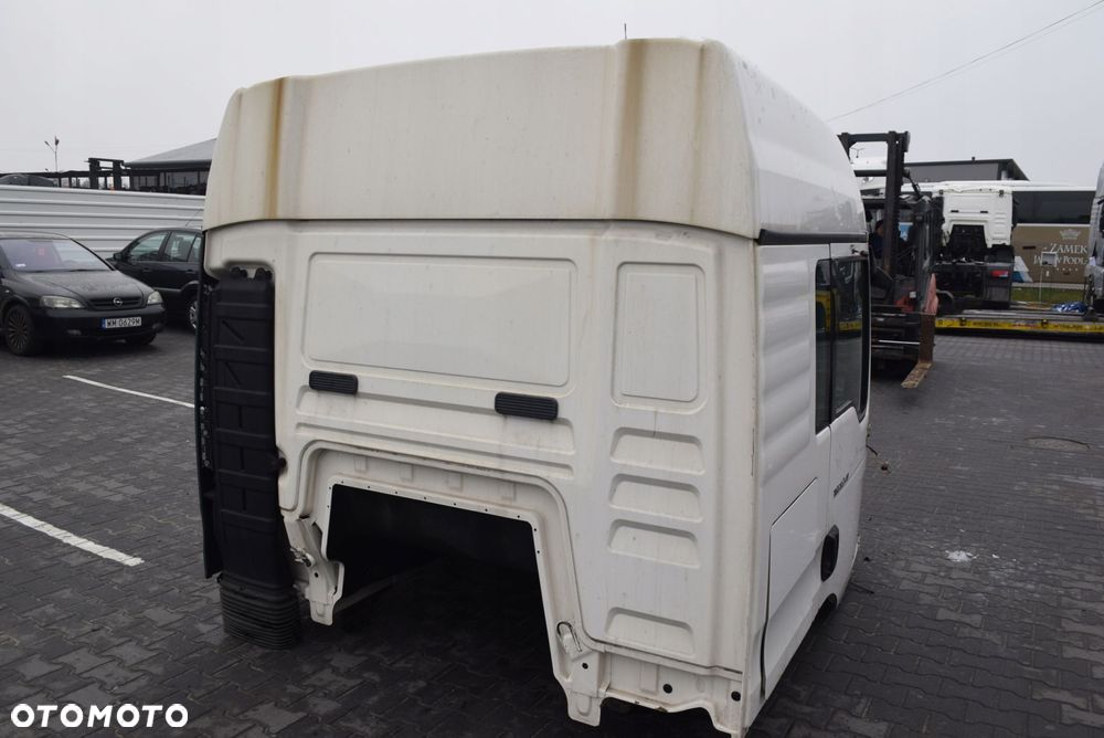 SZKIELET KABINA SYPIALNA Z DRZWIAMI MAN TGL / TGM - 4