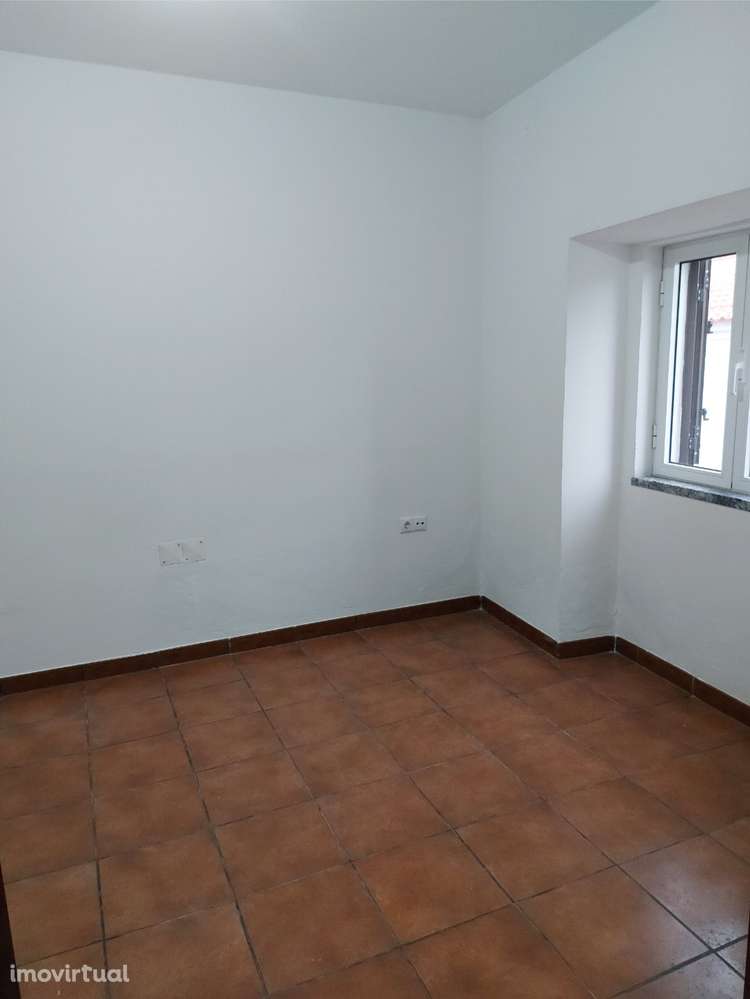 Moradia Geminada em banda T3 - Selmes - Grande imagem: 2/24