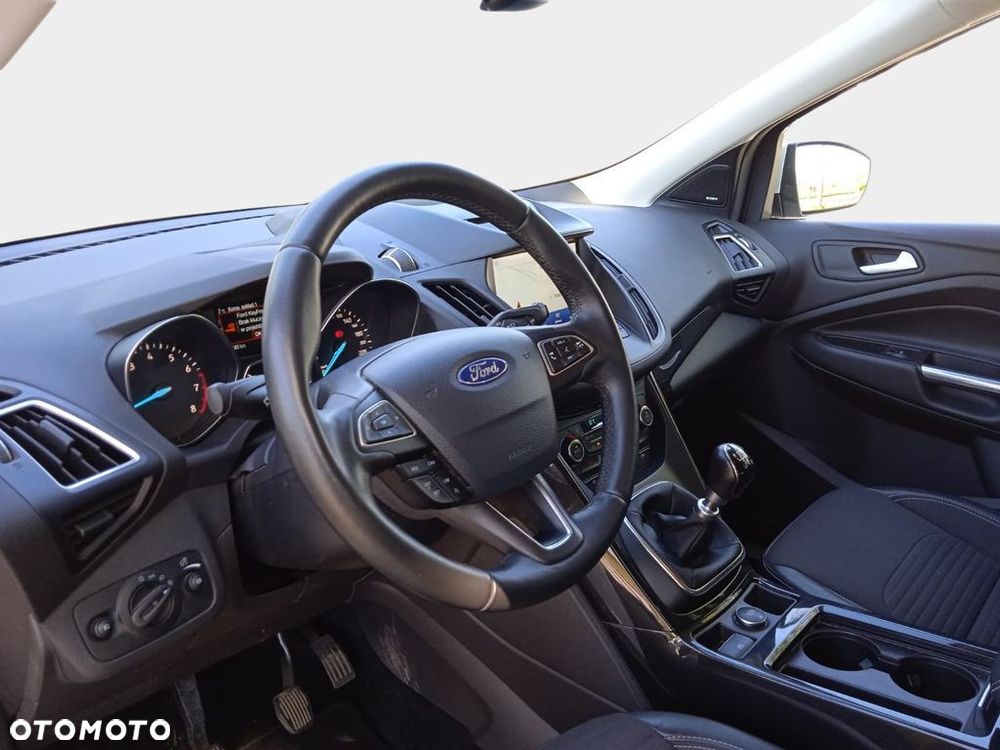 Ford Kuga 1.5 EcoBoost 2x4 Titanium - 14