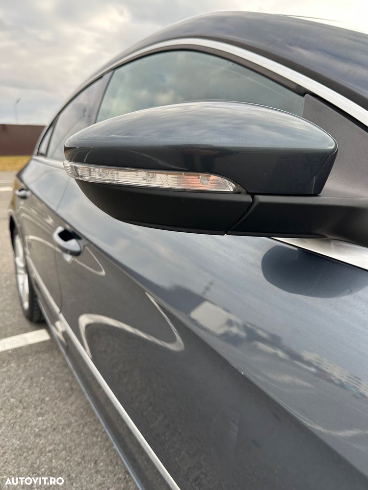Volkswagen Passat CC 2.0 TDI BlueMotion Technology - 8