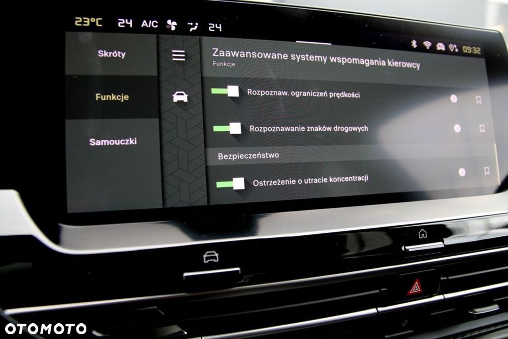 Citroën C5X 1.2 PureTech Plus EAT8 - 26