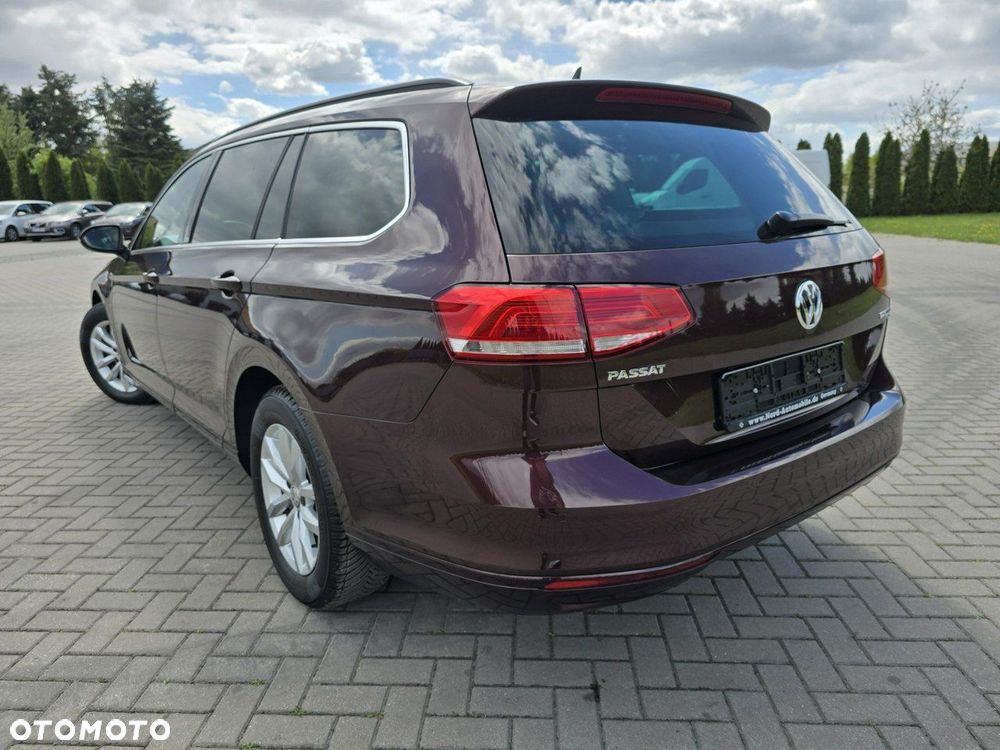 Volkswagen Passat - 13