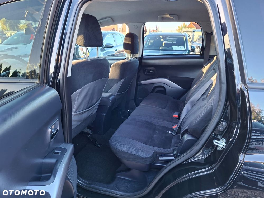 Mitsubishi Outlander 2.4 Invite - 15