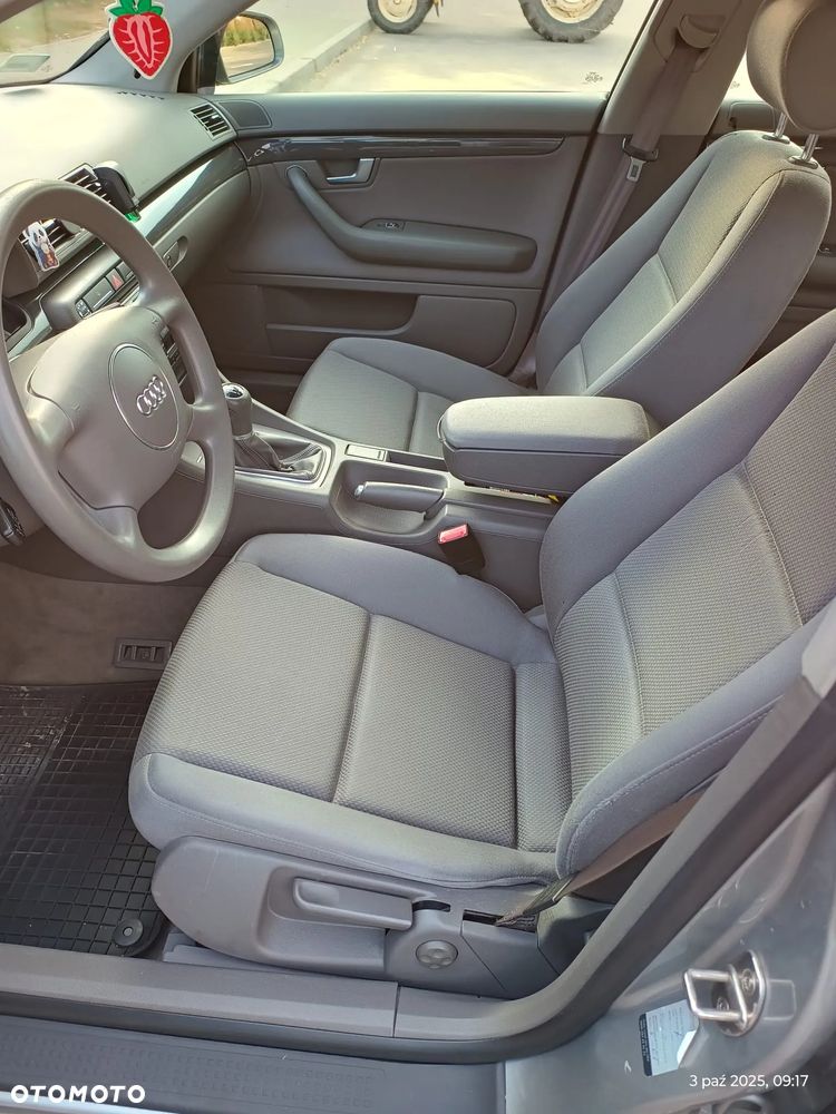 Audi A4 Limousine - 9