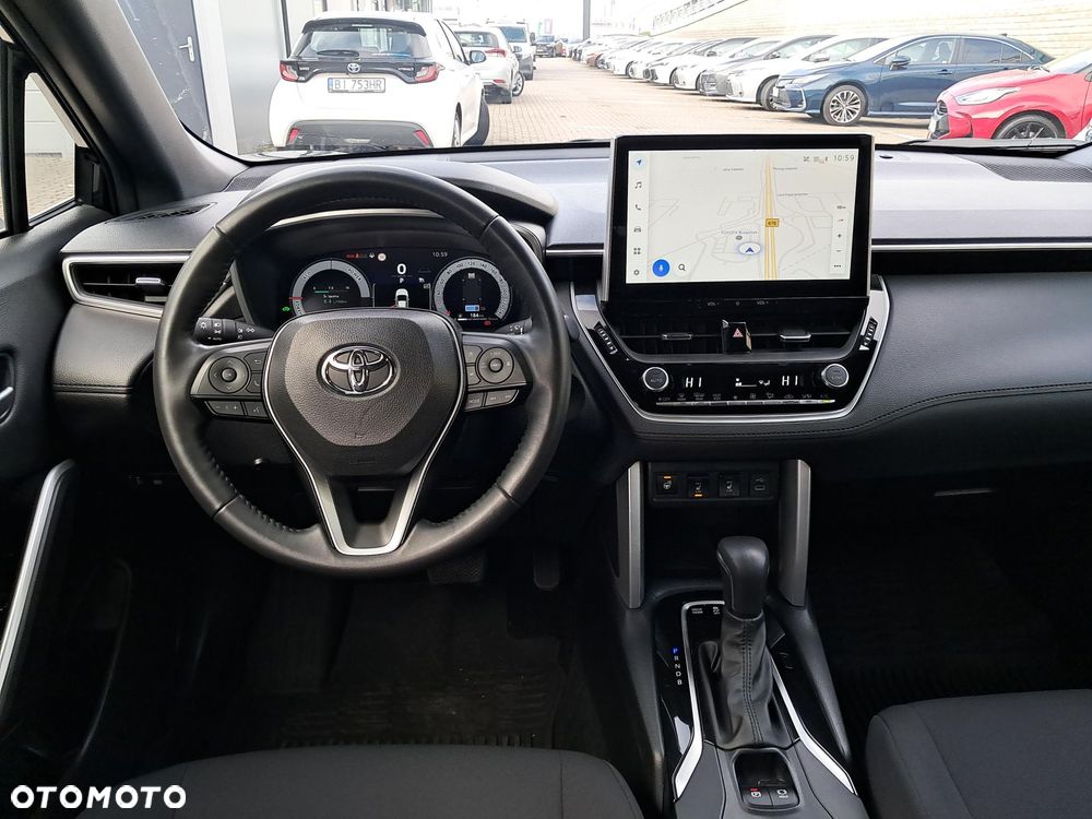 Toyota Corolla Cross - 11
