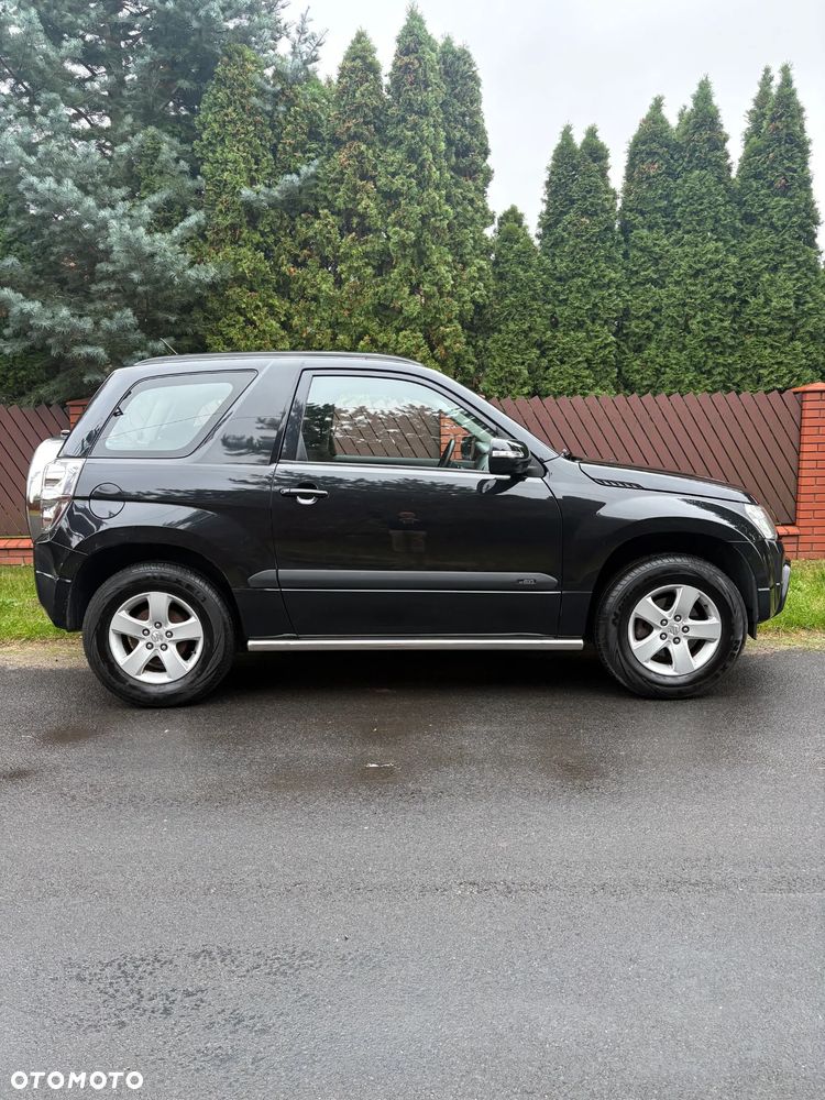 Suzuki Grand Vitara 2011 photo 4