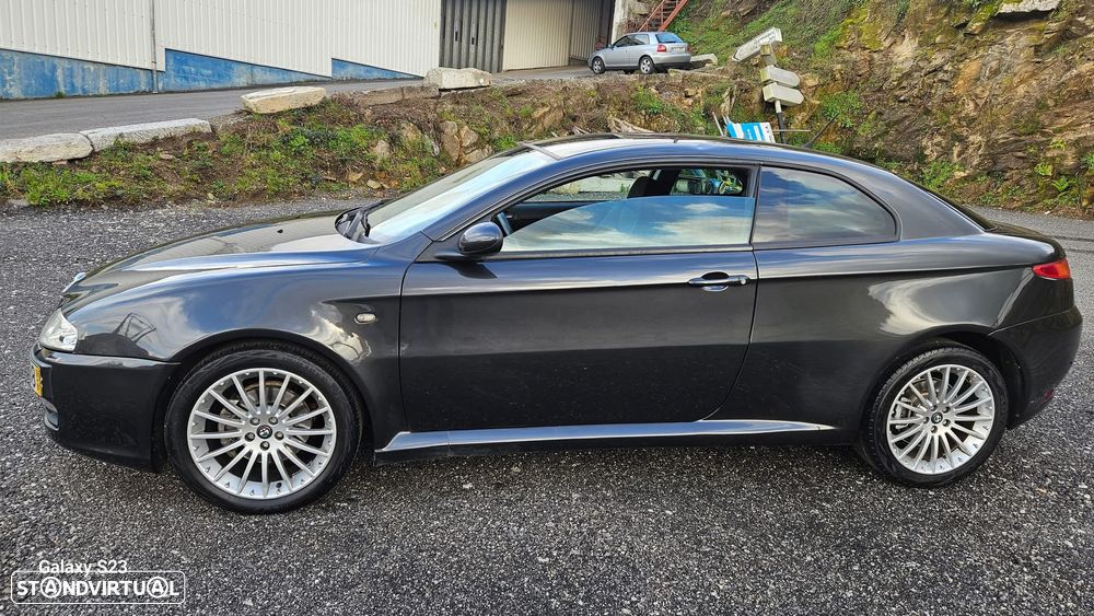 Alfa Romeo GT 1.9 JTD M-JET Distinctive - 2