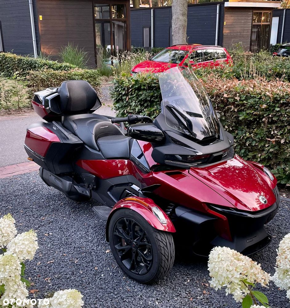 Can-Am Spyder - 1