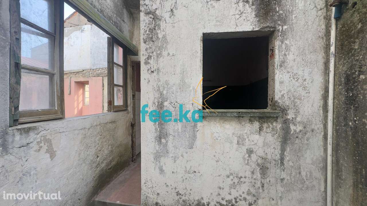 Moradia para Restaurar - Grande imagem: 3/32