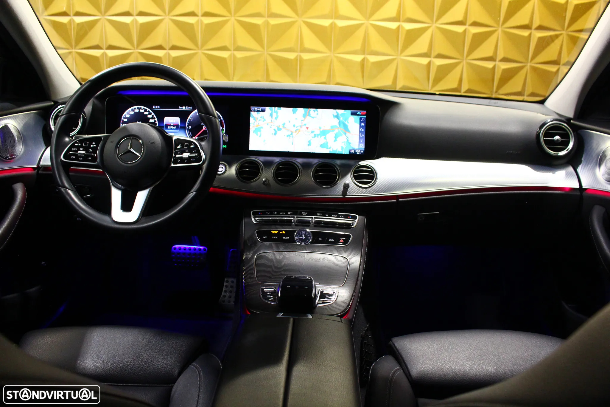 Mercedes-Benz E 300 de Exclusive Line - 26
