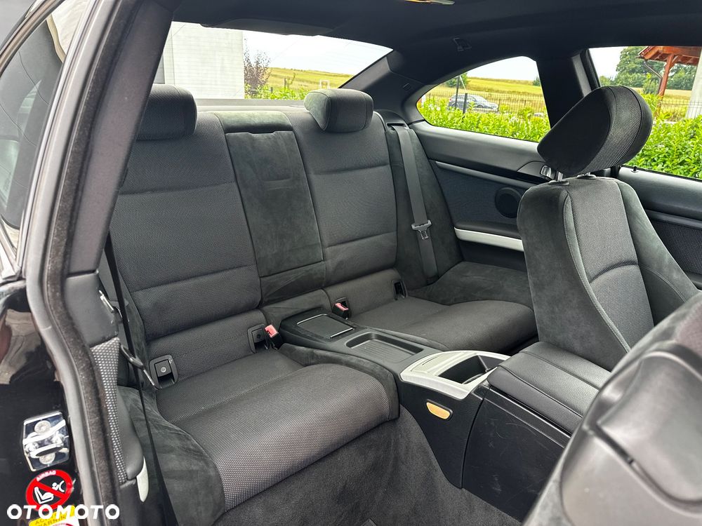 BMW Seria 3 320d - 23