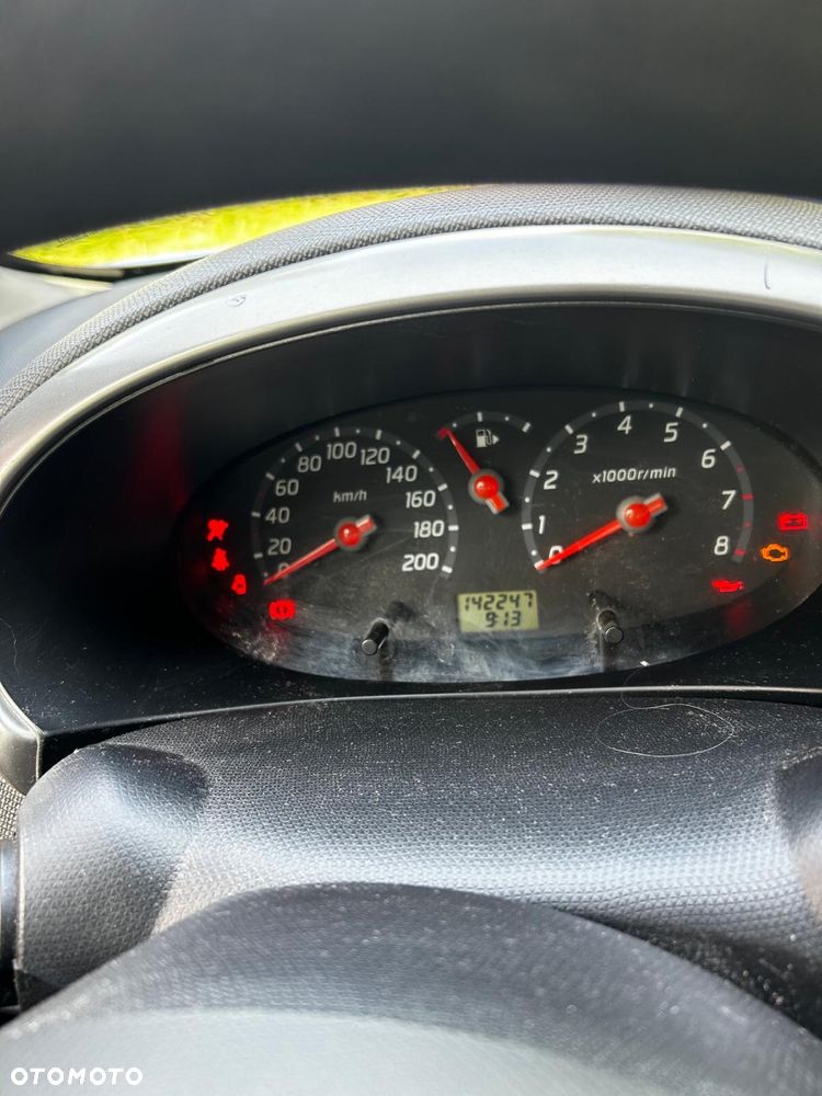 Nissan Micra - 8