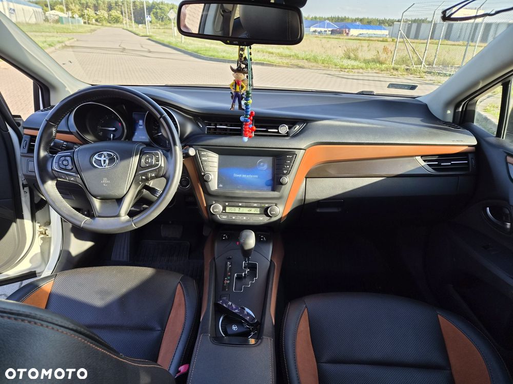 Toyota Avensis - 7