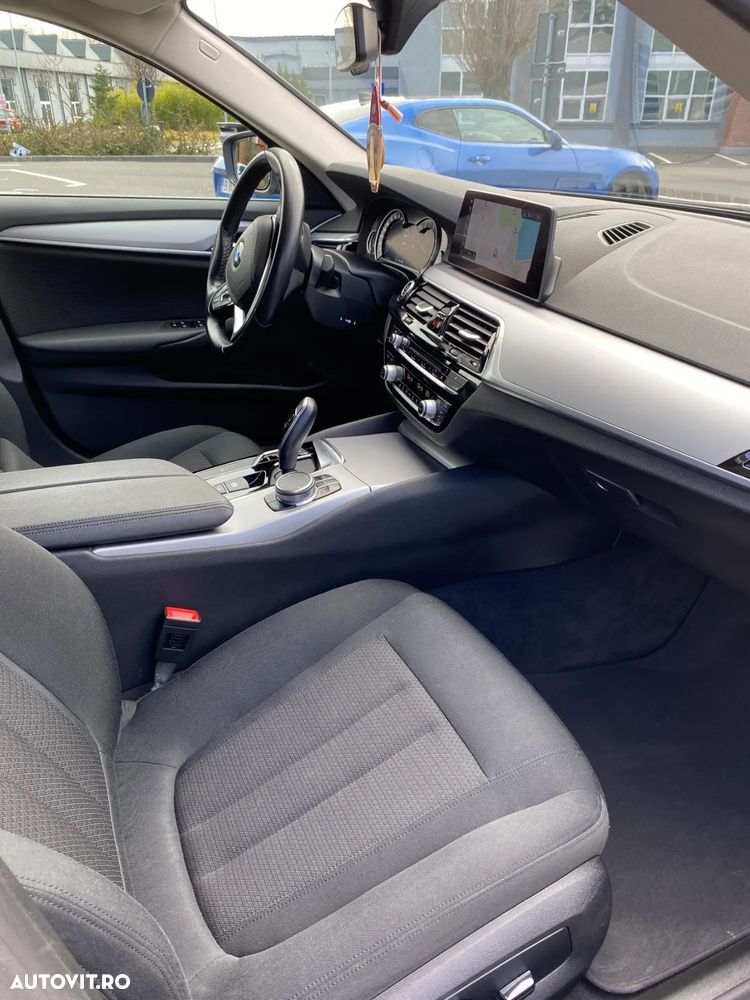 BMW Seria 5 520d AT - 8