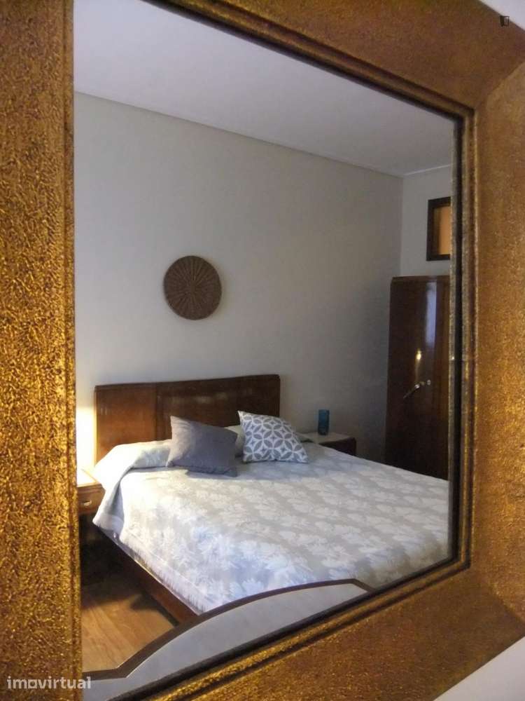 Quarto - localizado em Santo Ildefonso Porto - Grande imagem: 5/21