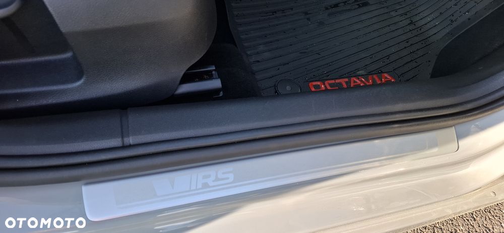 Skoda Octavia 2.0 TDI 4x4 RS DSG - 27