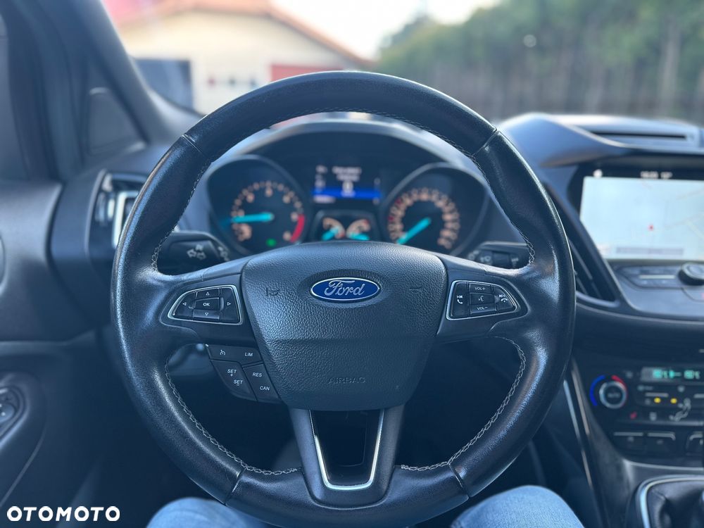 Ford Kuga 2.0 TDCi 2x4 ST-Line - 28