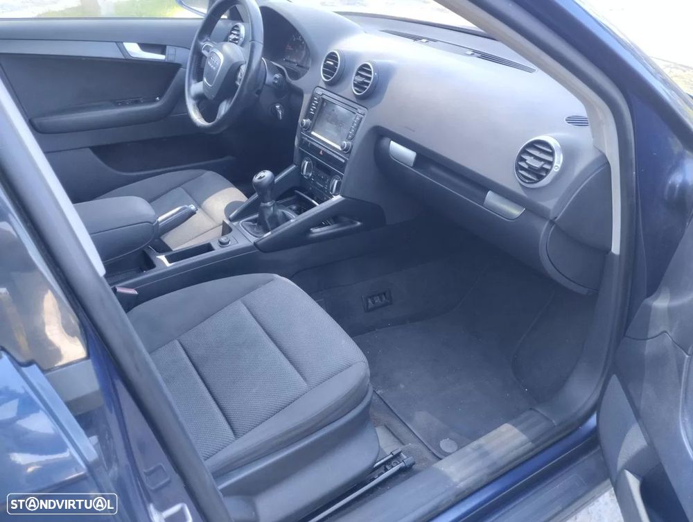 Audi A3 Sportback 1.6 TDI Attraction - 11