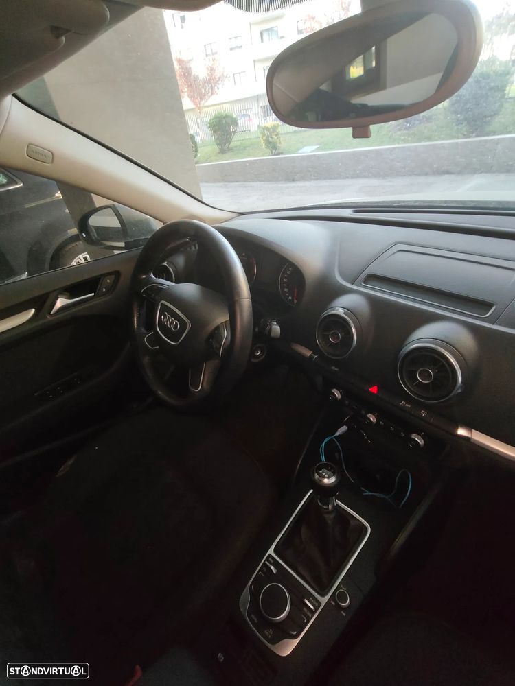 Audi A3 Sportback 1.6 TDI Attraction - 11