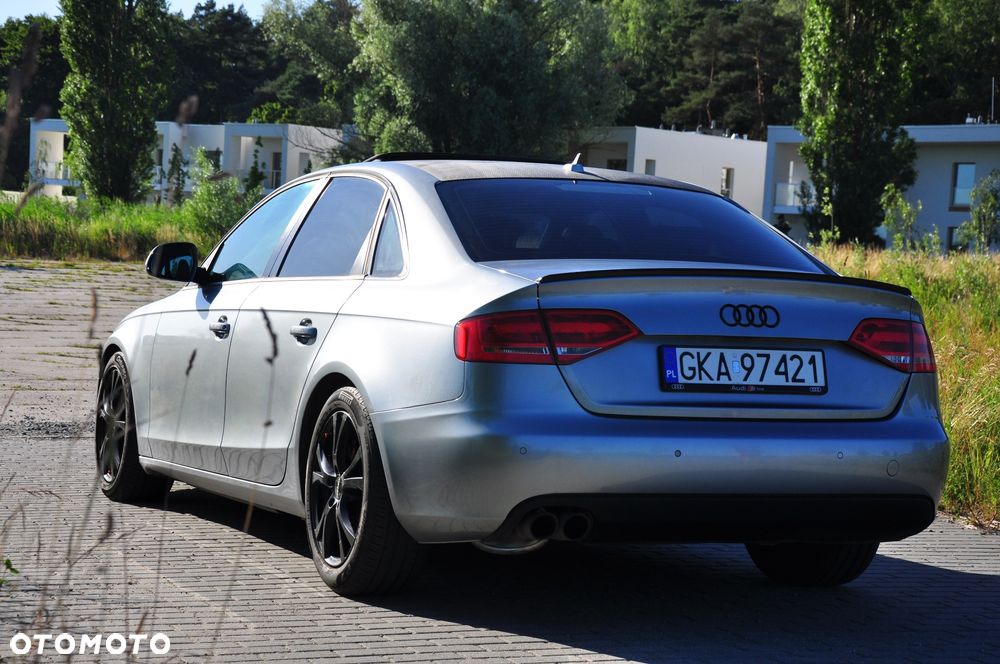 Audi A4 ver-2-0-tfsi-multitronic-s-line-sportpaket - 8
