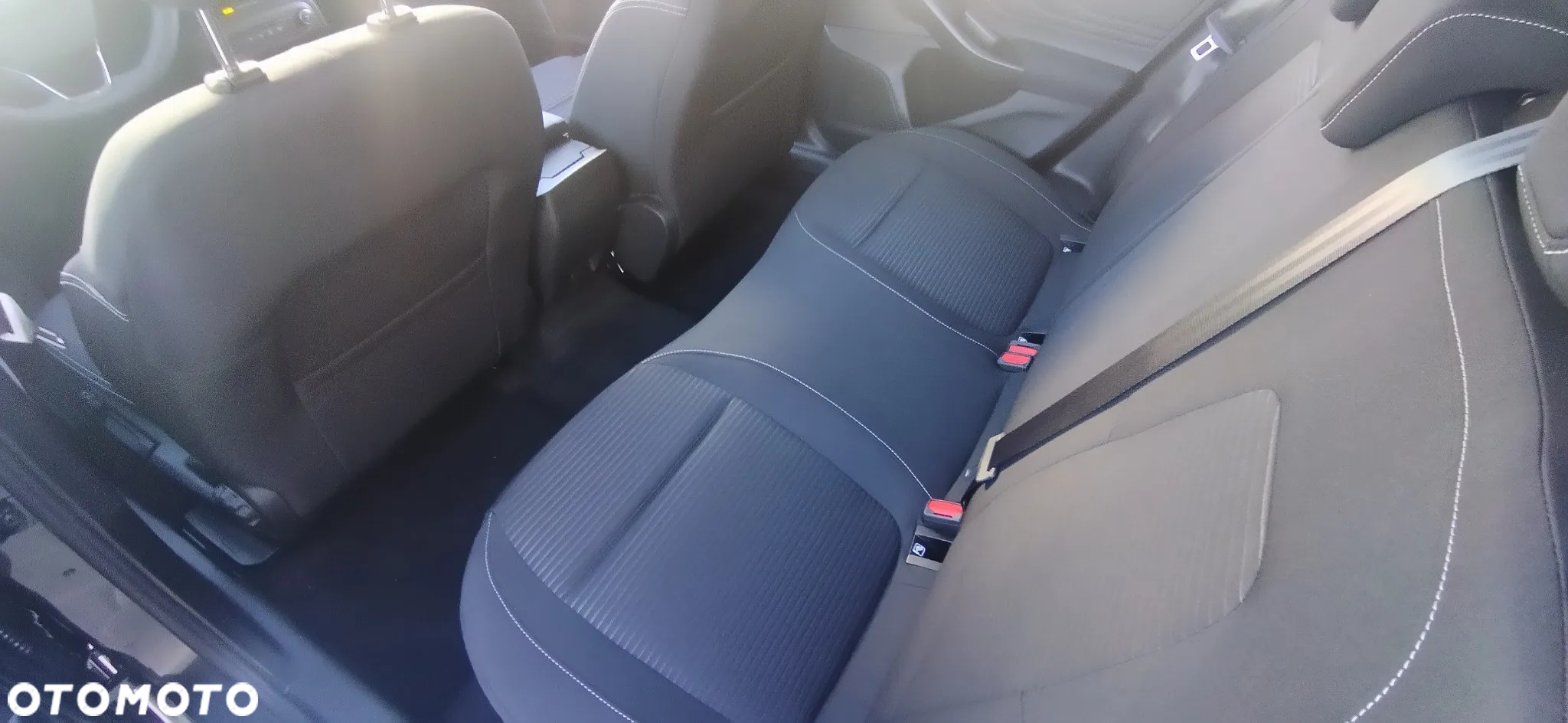 Ford Focus 1.0 EcoBoost Titanium - 10
