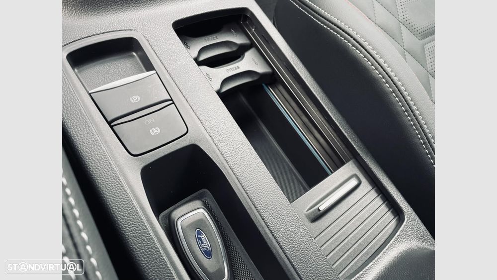 Ford Focus 1.0 EcoBoost MHEV ST-Line X - 17