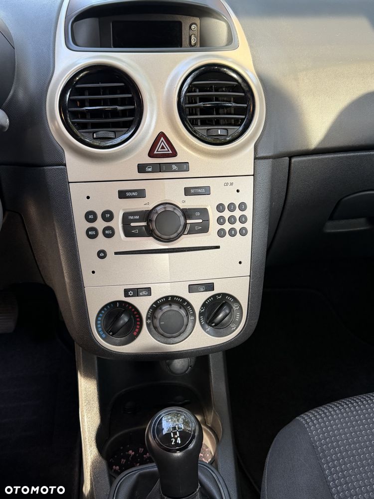 Opel Corsa - 20