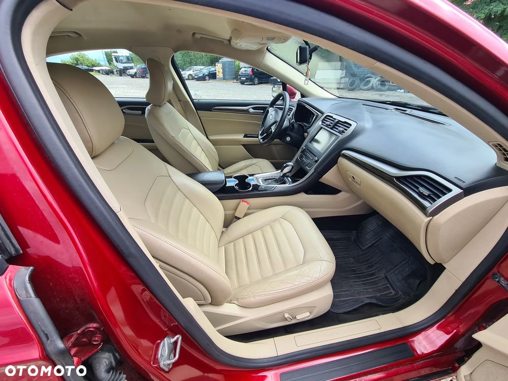 Ford Mondeo 2.0 Hybrid Titanium - 24