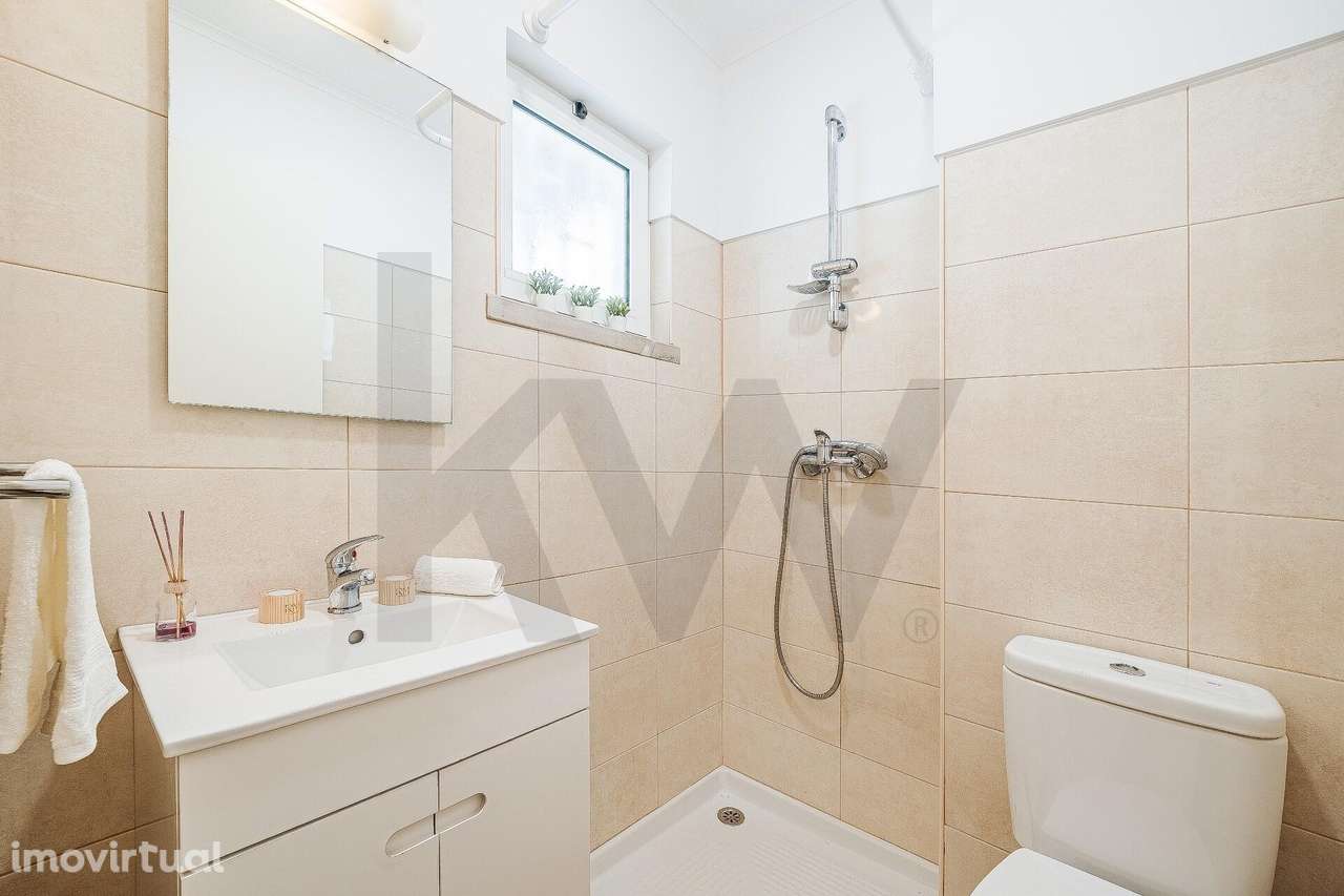 Moradia T3 em banda no Alto do Lagoal — luz natural, espaço e funciona - Grande imagem: 5/41