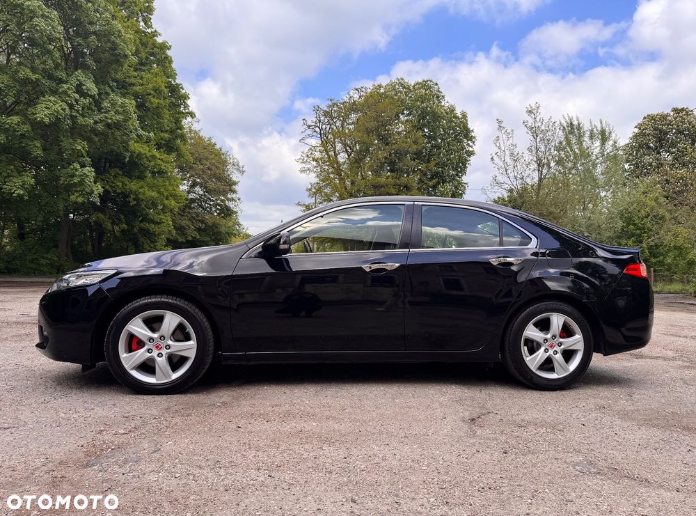 Honda Accord 2.0 Elegance 50 Jahre Edition - 23