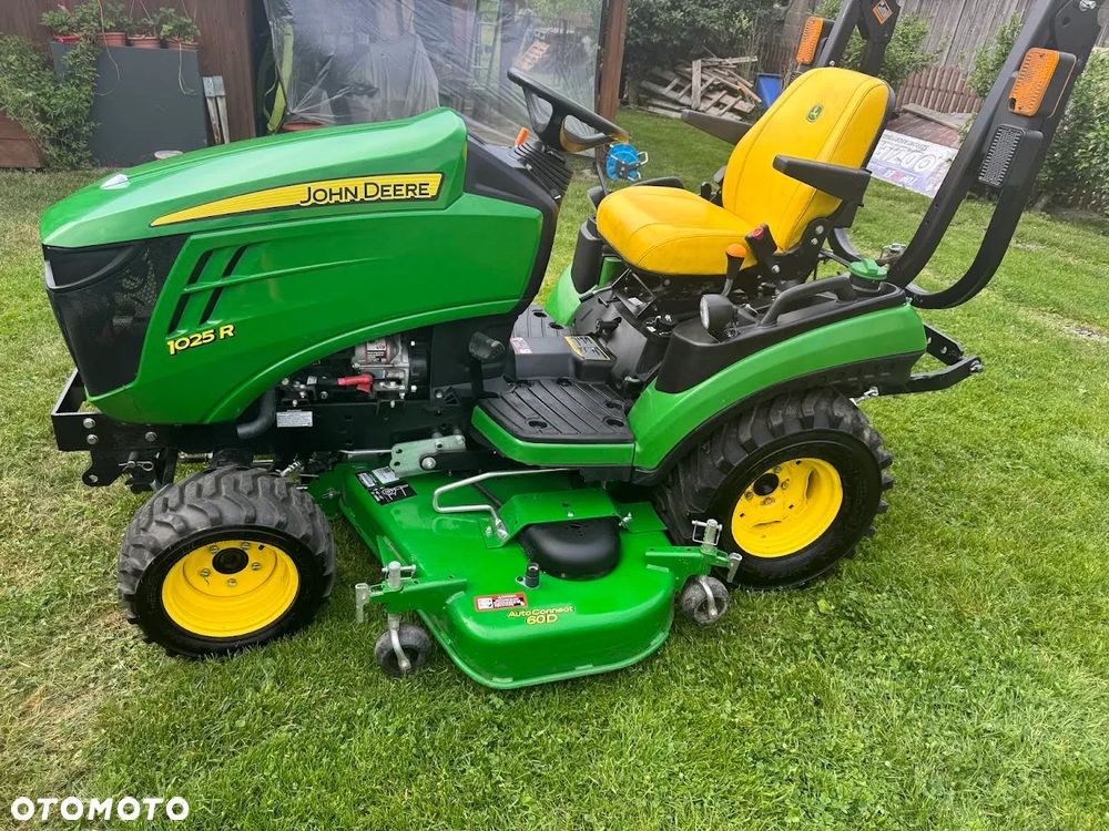 John Deere 2025R - 5