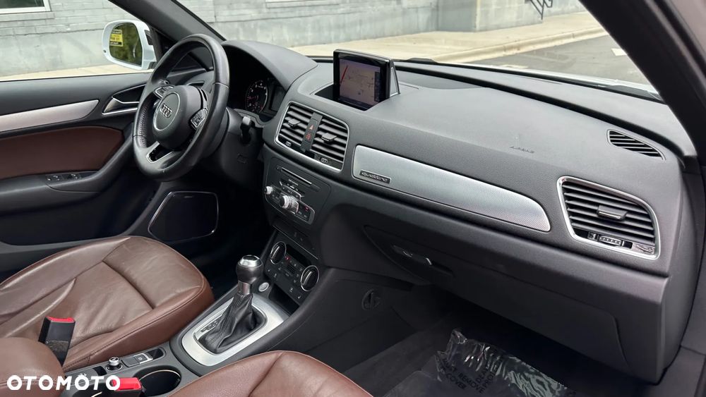 Audi Q3 2.0 TFSI Quattro S tronic design - 22