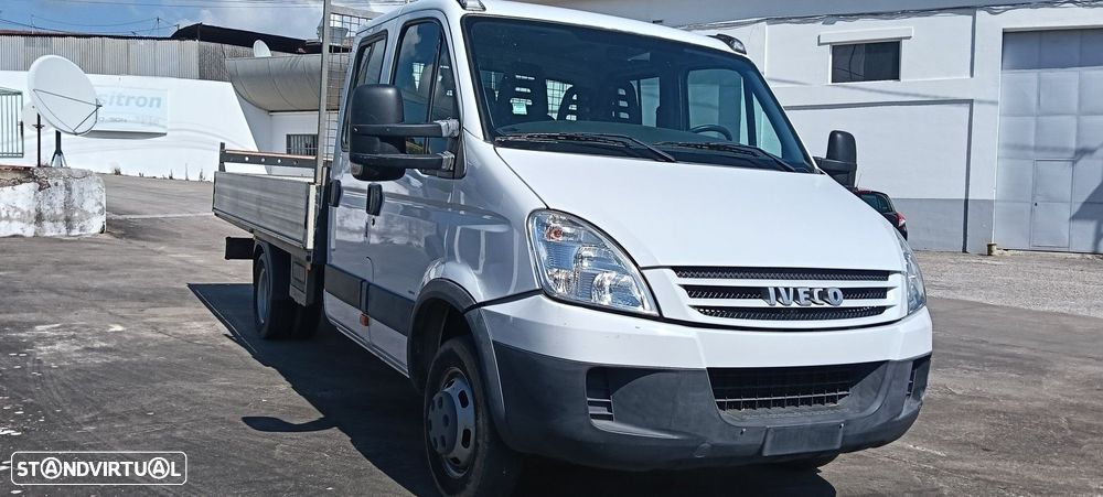 Iveco Daily Chasis Cabina Cabina dupla - 2