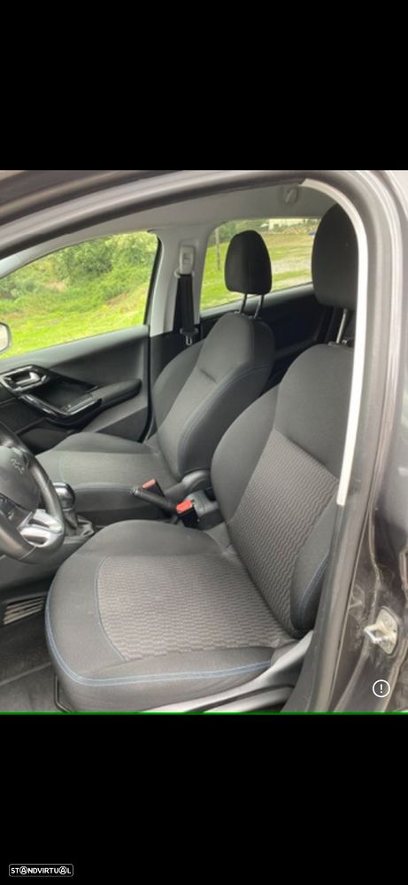 Peugeot 208 1.5 BlueHDi Signature - 6