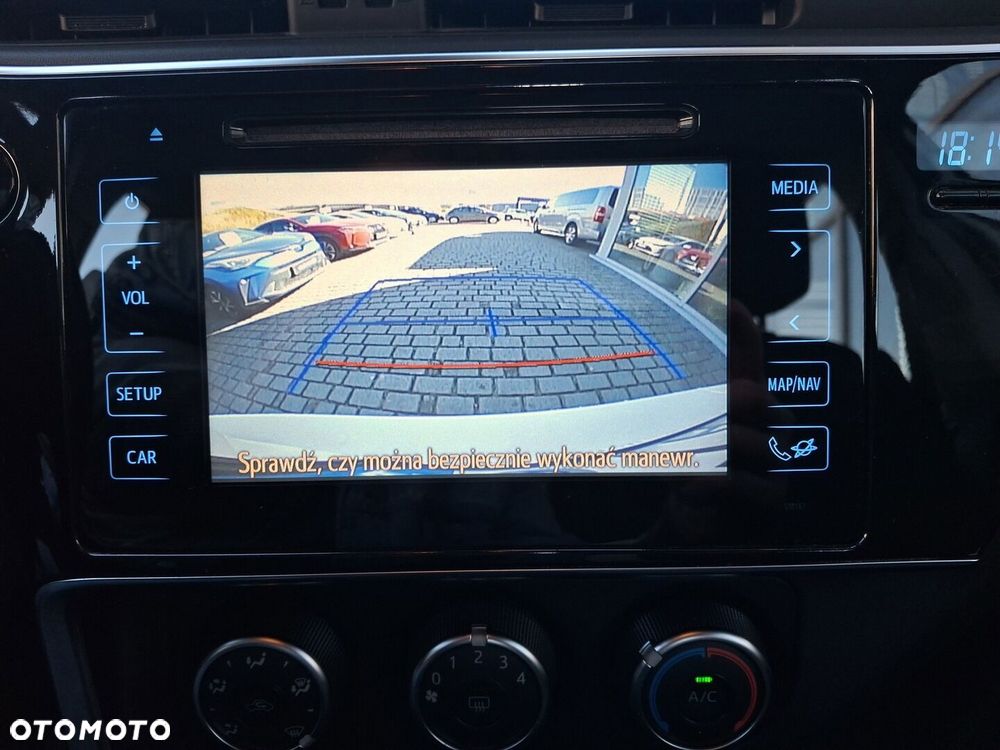 Toyota Corolla 1.6 Classic Plus - 21