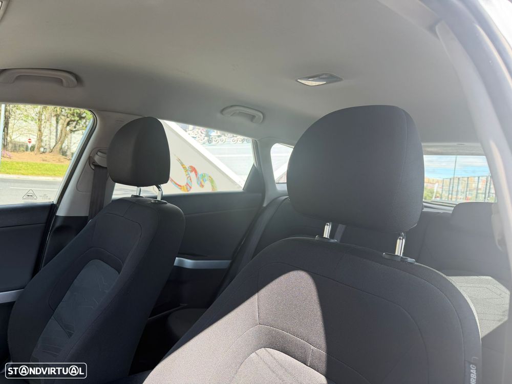 Kia Ceed SW 1.4 CRDi - 21