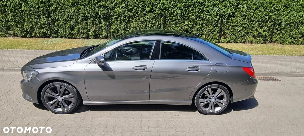 Mercedes-Benz CLA 250 4Matic 7G-DCT UrbanStyle Edition - 8