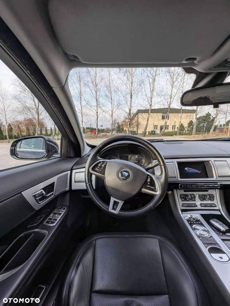 Jaguar XF 3.0 V6 D S Luxury - 26