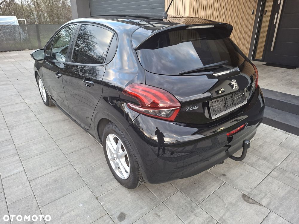 Peugeot 208 - 3