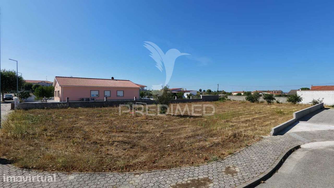 Terreno urbano com projeto | 1.225 m² | Almeida - Grande imagem: 2/9