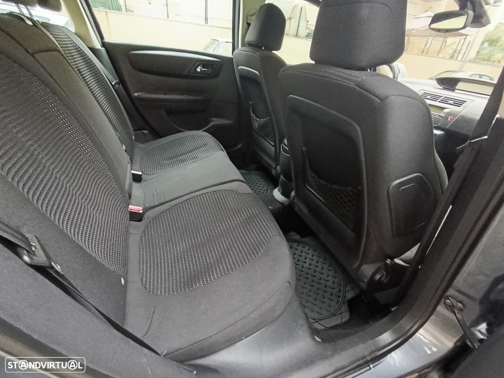 Citroën C4 1.6 HDi Exclusive - 26