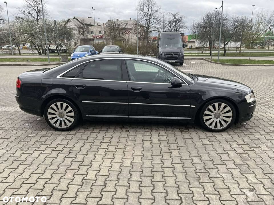 Audi A8 4.2 Quattro - 3